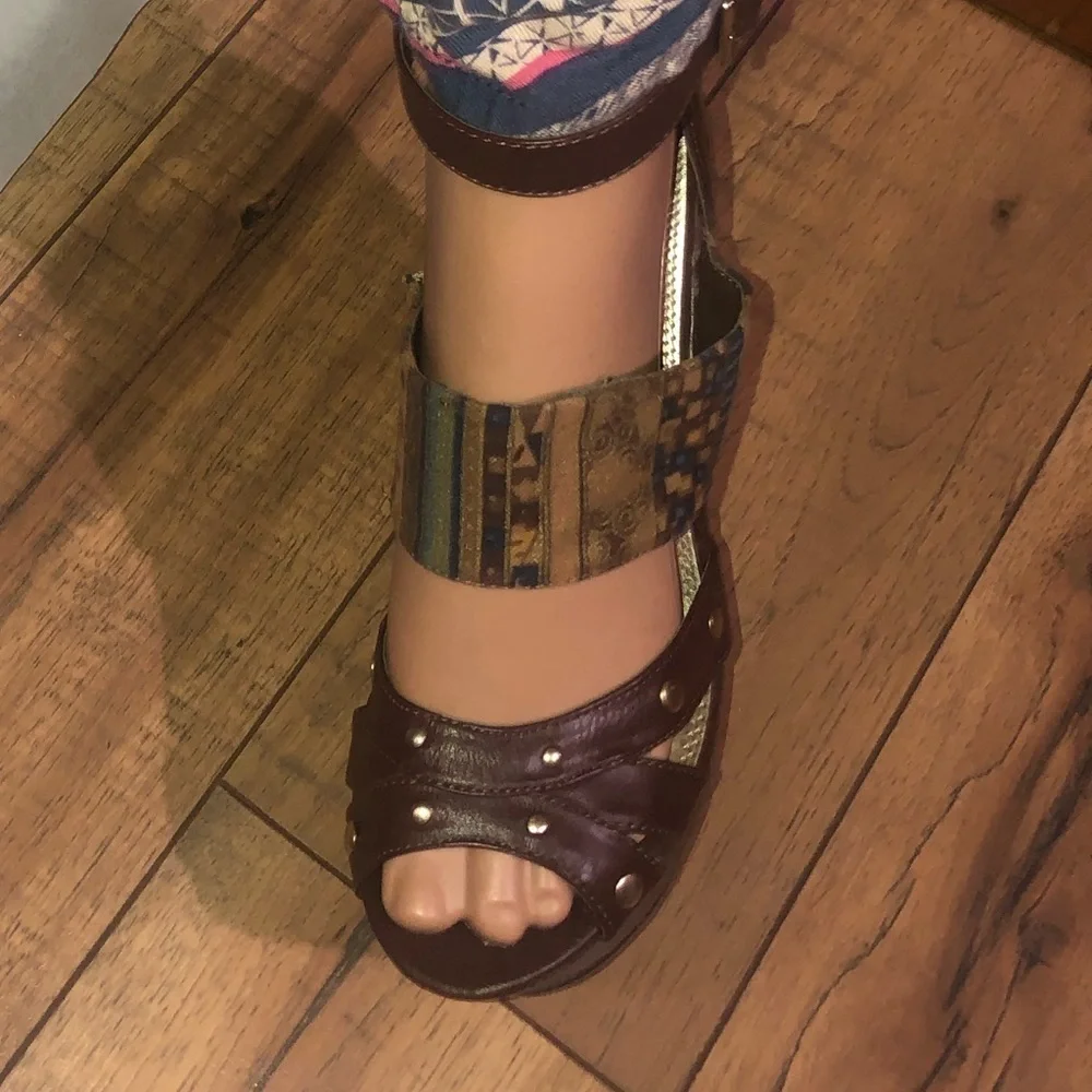 Bakers vintage Y2K 90s studded leather platform heels 7.5M